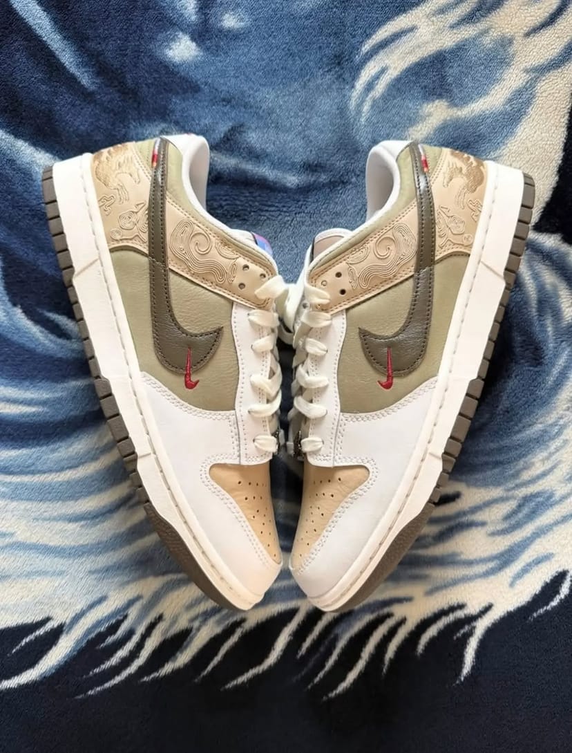 Nike Dunk Low SE "Year of the Horse"